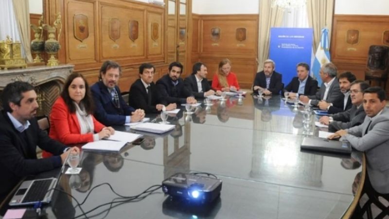 Gobierno y provincias coincidieron en que habrá un fuerte recorte en 2019