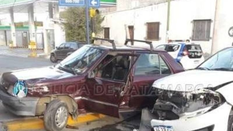 Fuerte choque en Av. Alem y San Martín