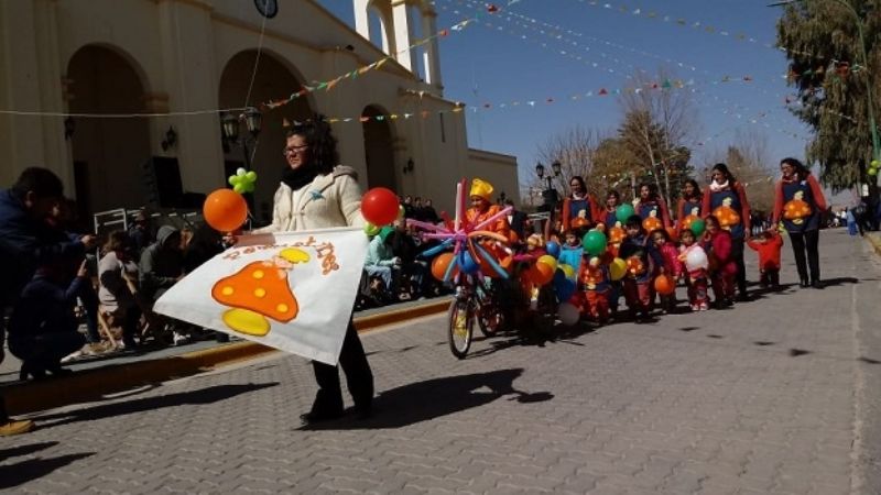 El viento no detuvo los festejos por los 302 años de la fundación de San José