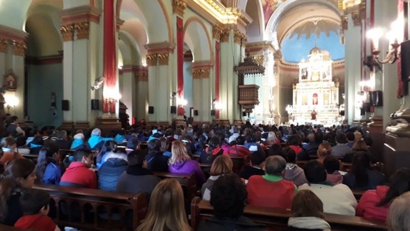 Cientos de peregrinos de Paclín renovaron su amor a la Virgen del Valle