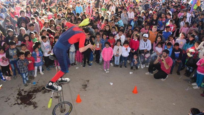 Gran festejo del Día del Niño en localidades y barrios de Santa María