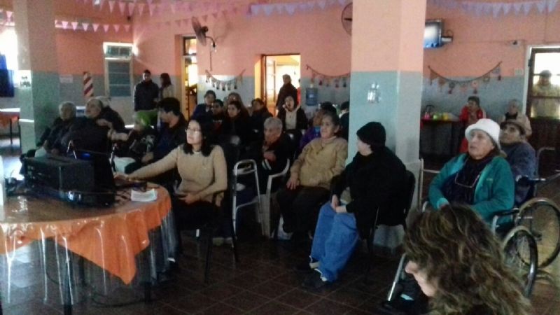 Acciones de prevención del cáncer en el Hogar de Ancianos FME