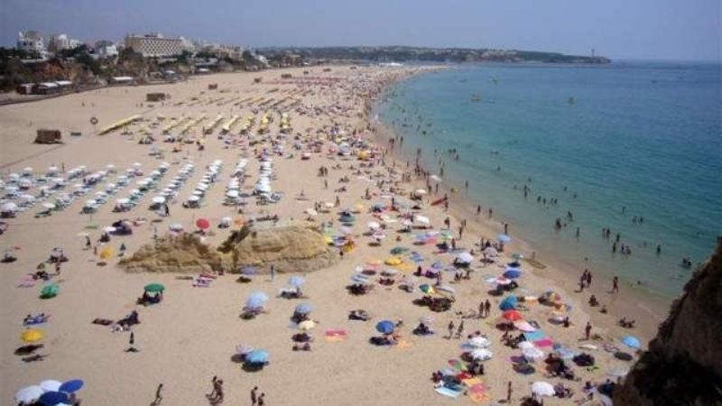 Uruguay le descontará el IVA a los turistas argentinos que viajen entre octubre y abril