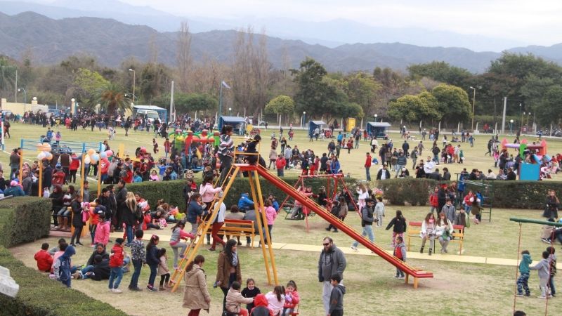 Gran festejo de mercantiles por el Día del Niño