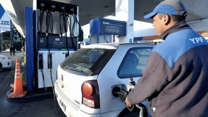 Catamarca paga un 10% más el precio de la nafta