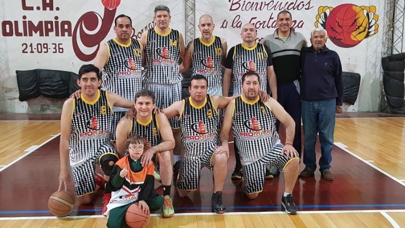 Casa Victoria/Ribeiro y Aragón Construcciones a la final