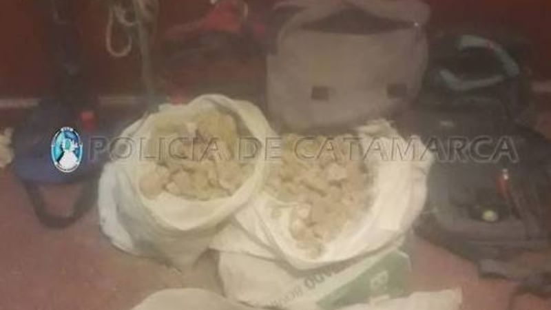 Cuatro detenidos por el robo de gran cantidad de rodocrosita