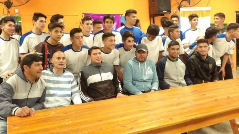 Las Chacras presentó a los jugadores y técnicos del Sub15