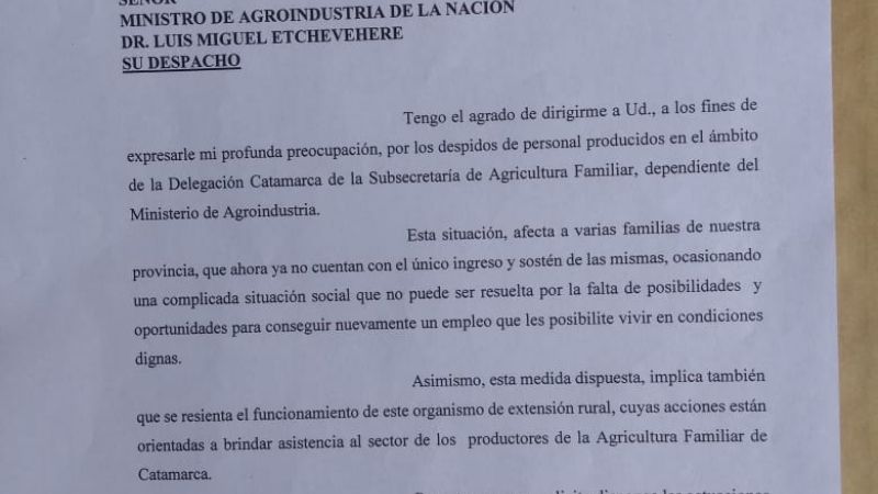 Lucía intercede por los despedidos en Agricultura Familiar