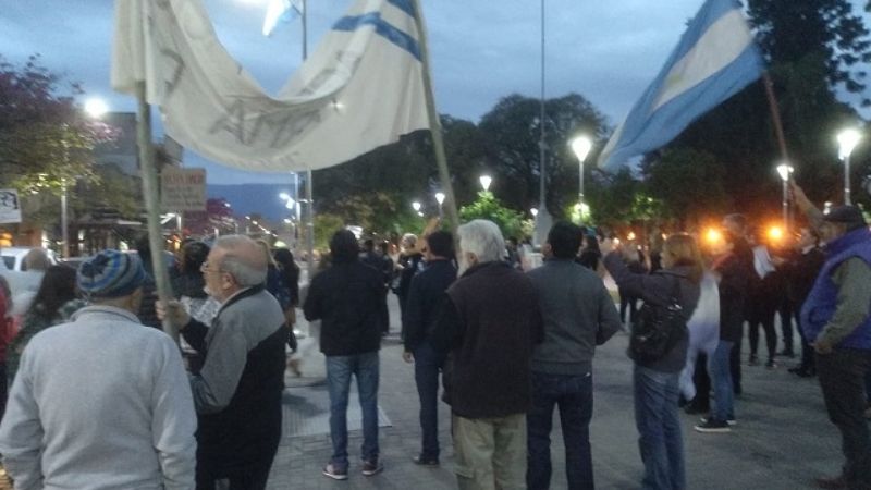 Protesta en contra de Macri en la Plaza