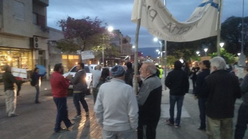 Protesta en contra de Macri en la Plaza
