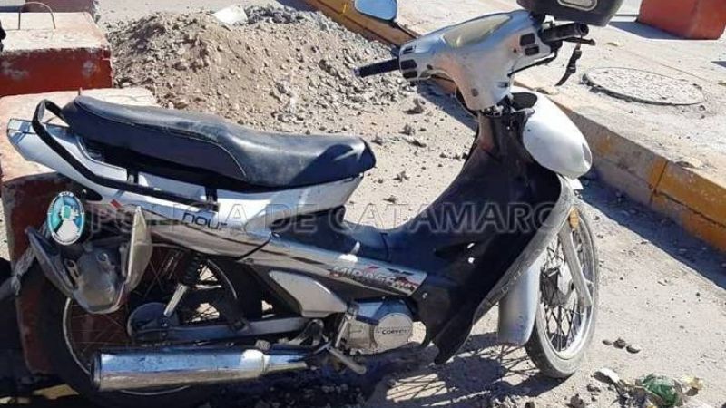 Menor en moto derrapó en una moto y terminó herido