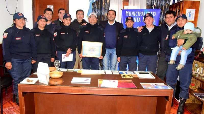 Beneficios y reconocimiento a Bomberos Voluntarios de Santa María