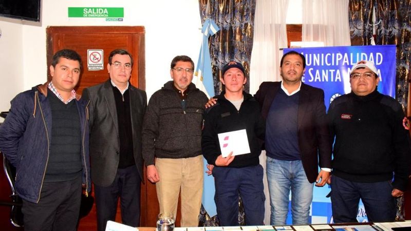 Beneficios y reconocimiento a Bomberos Voluntarios de Santa María