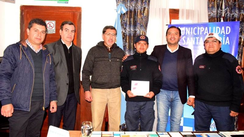 Beneficios y reconocimiento a Bomberos Voluntarios de Santa María