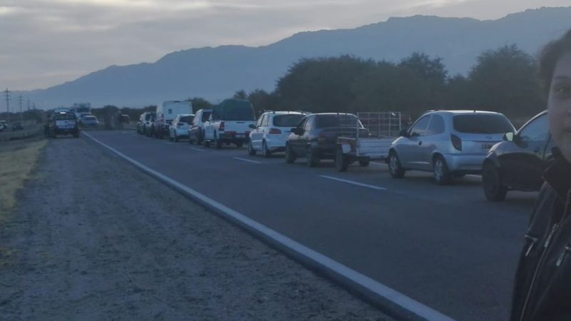 Piquete de trabajadores agrícolas en Mutquín