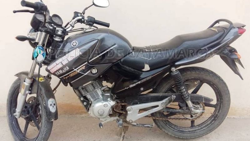 Arrestan a un joven y secuestran una moto sin papeles en Valle Viejo