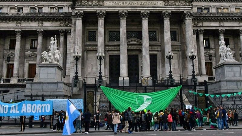 Aborto: "verdes" y "celestes" preparan actos masivos antes y durante la sesión