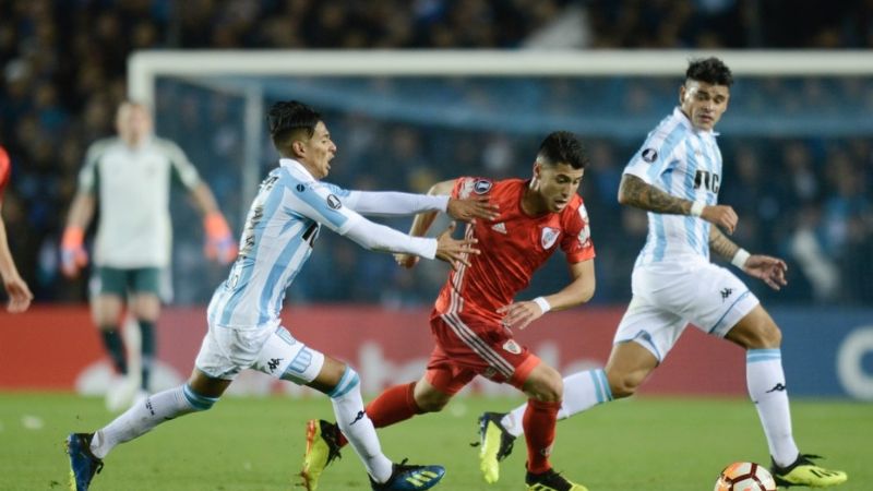 River sufría frente a Racing y lo salvó Armani