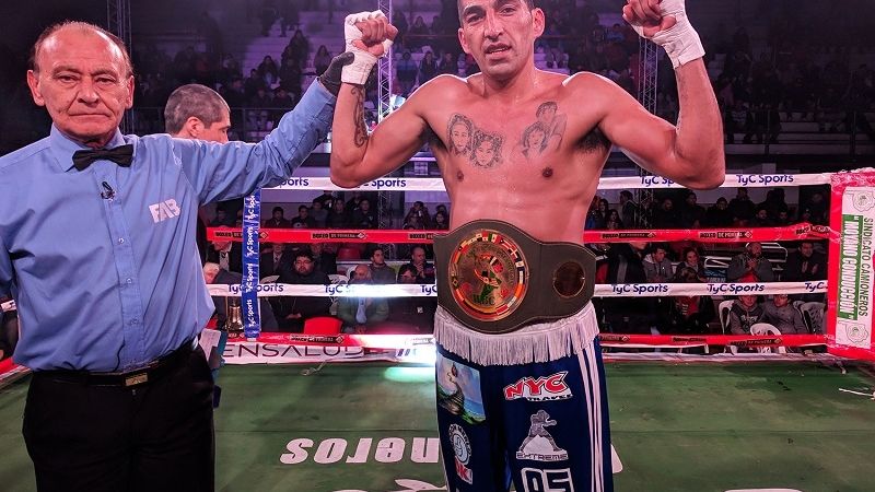 Aumada liquidó a Farías y es nuevo campeón crucero