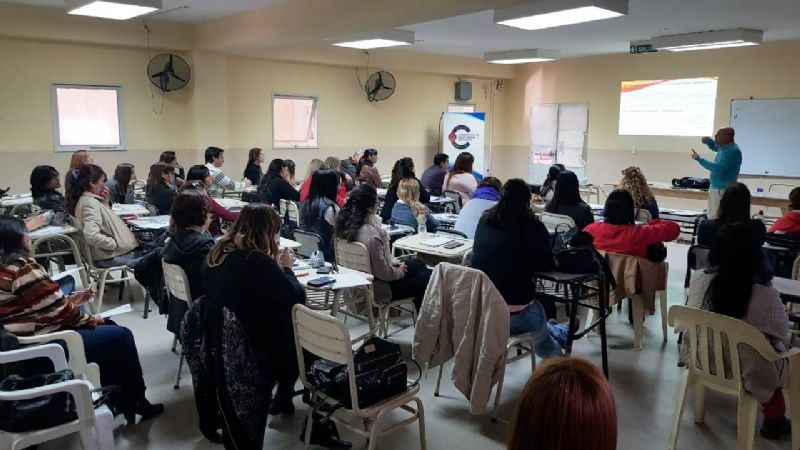 Capacitaciones sobre consumo problemático de sustancias