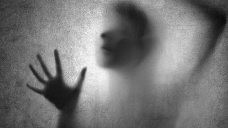 Cada 40 segundos muere una persona a causa de un suicidio