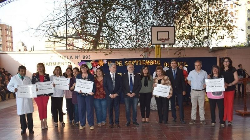 Educación distinguió a docentes con el premio “Luisa María Sesín”