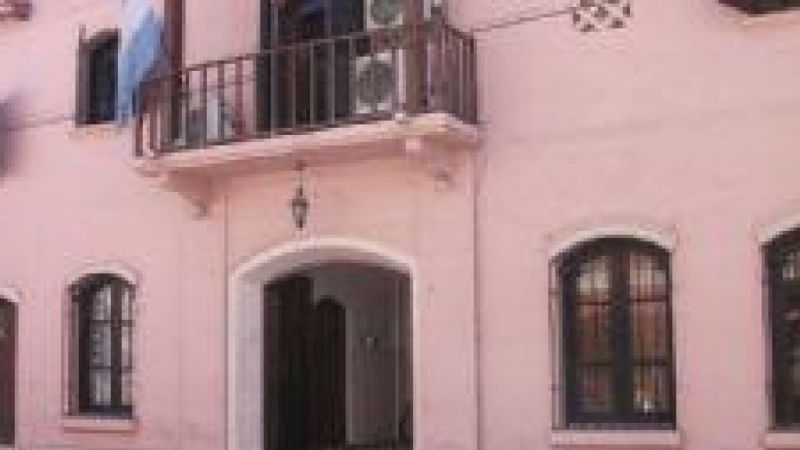 Investigan los decretos “mellizos”