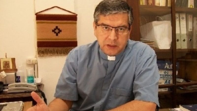 Repudian a sacerdote que calificó de anómalos a homosexuales