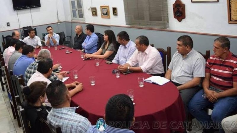 Denett se reunió con autoridades policiales y el Juez de Menores Nº 1