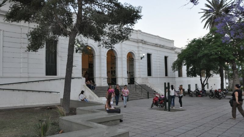 Ante la amenaza de descuentos, el gremio universitario presenta un recurso