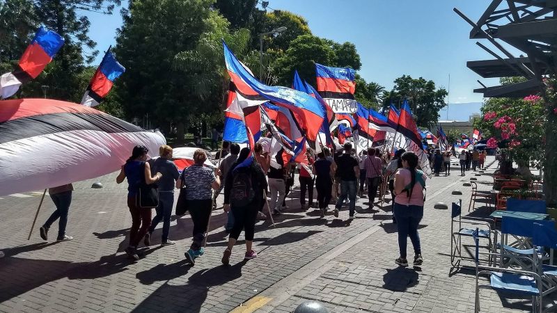 Intensifican custodia en supermercados por marcha de organizaciones sociales