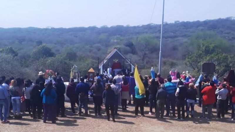 Multitud de fieles y más de un centenar de jinetes en el cierre de festividades en El Alto