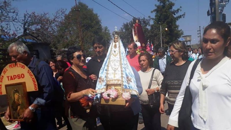 Multitud de fieles y más de un centenar de jinetes en el cierre de festividades en El Alto
