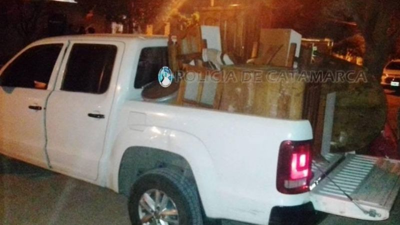 Encuentran una casa, gran cantidad de muebles de algarrobo robados