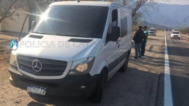 En un utilitario trasladaba helados sin la cadena de frío