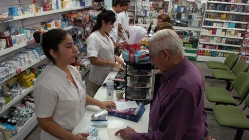 Los medicamentos subieron hasta un 360% y las jubilaciones sólo avanzaron 110%