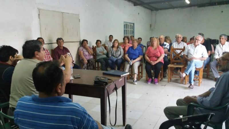 Se prorrogó elección de la comisión vecinal de agua potable en Esquiú