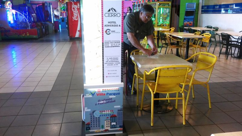 Mejoras en la Terminal y ponen en funcionamiento tótems de carga de celulares