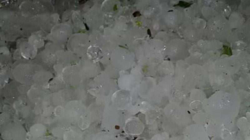 Fuerte tormenta en el Este con caída de granizo