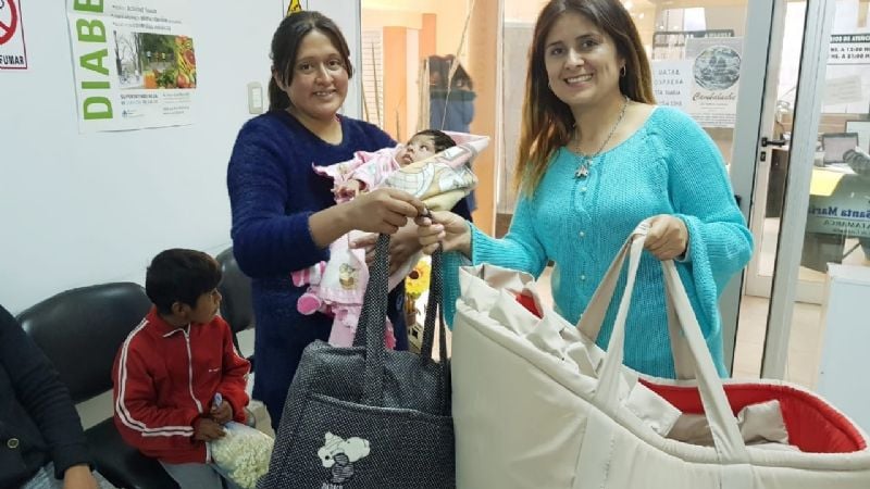 UATRE entregó ajuar y moisés a los hijos de sus afiliados