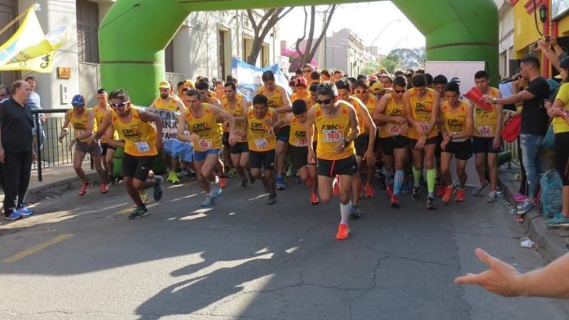 Se corre el maratón por el “Día del Empleado de Comercio”