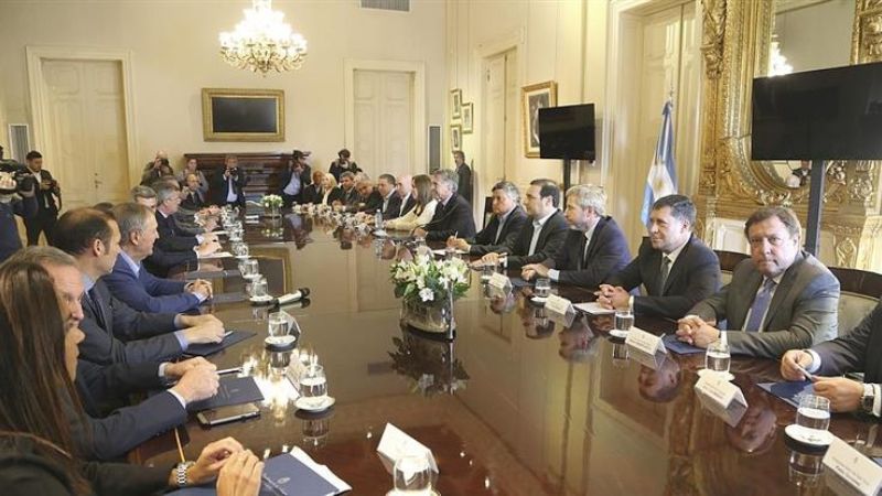 Guiño a gobernadores: Macri gira por decreto $4.125 millones del fondo sojero para las provincias