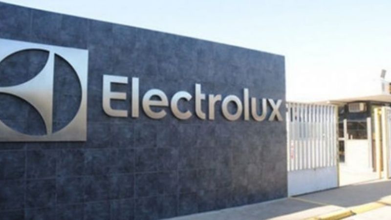 La fábrica de heladeras Electrolux licenció a todo su personal por un mes