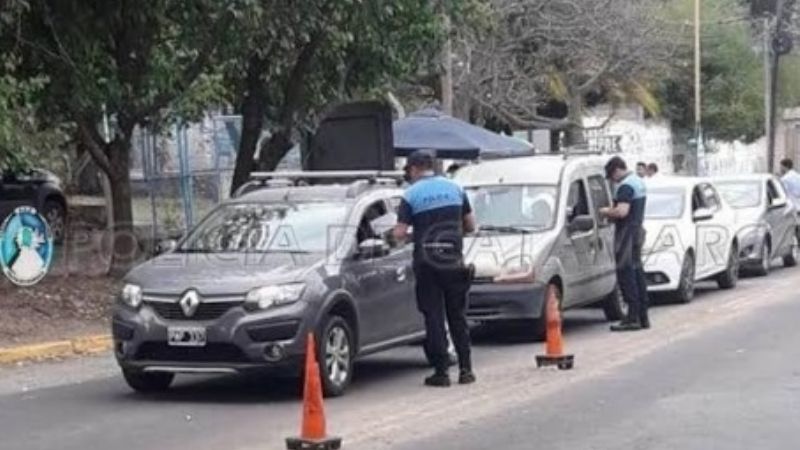 Resguardan a 30 adolescentes en el puesto caminero de Las Rejas