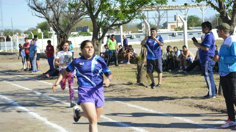 Encuentro regional de escuelas técnicas en Recreo
