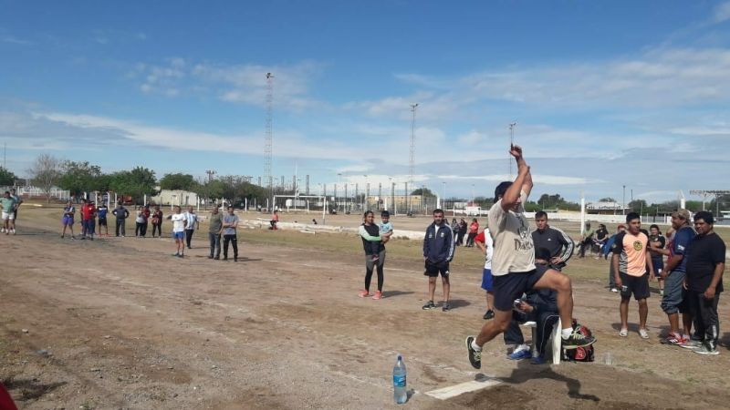 Encuentro regional de escuelas técnicas en Recreo