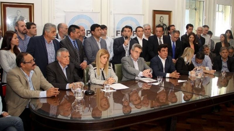 Intendentes reclamaron por el fondo sojero