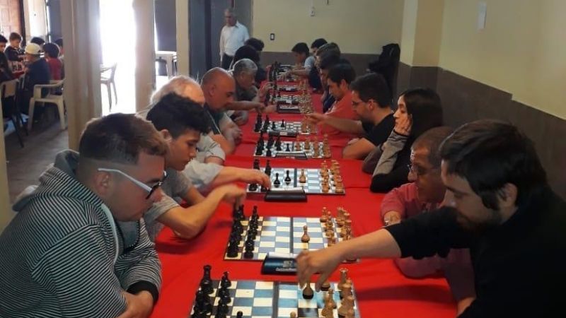 Darío Ocampo con  jaque mate en Obreros