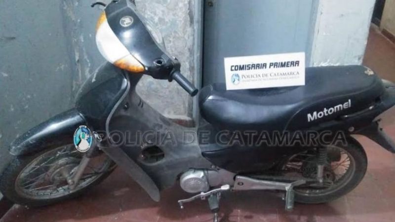 Secuestran una motocicleta abandonada en la Capital